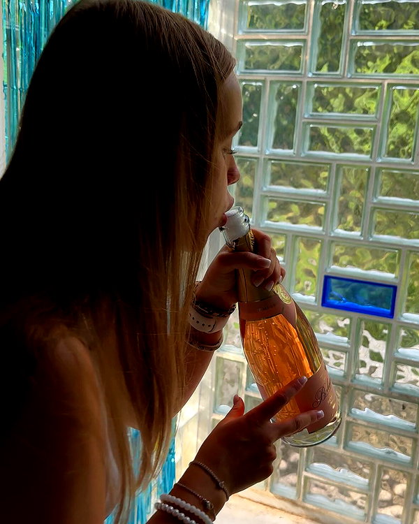 justfranzi.x instagram image archive image