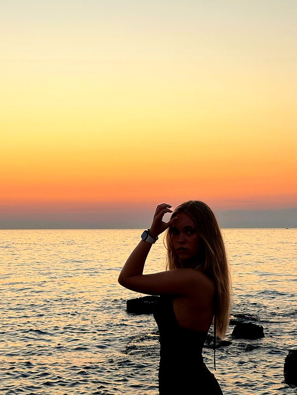justfranzi.x instagram image archive image