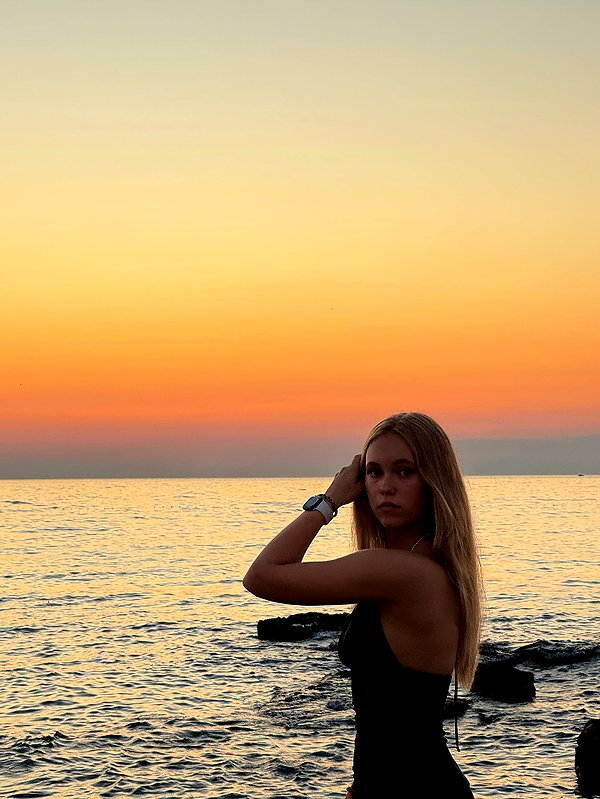 justfranzi.x instagram image archive image