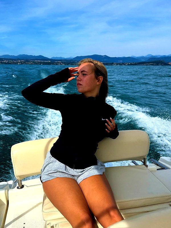 justfranzi.x instagram image archive image