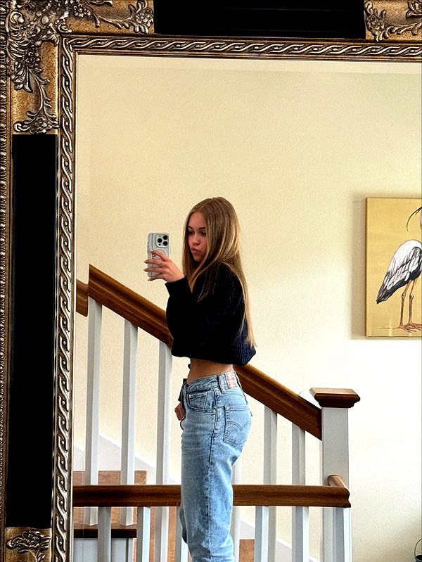 justfranzi.x justfranzi.x archive image