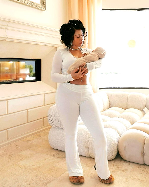 kaliuchis instagram image archive image