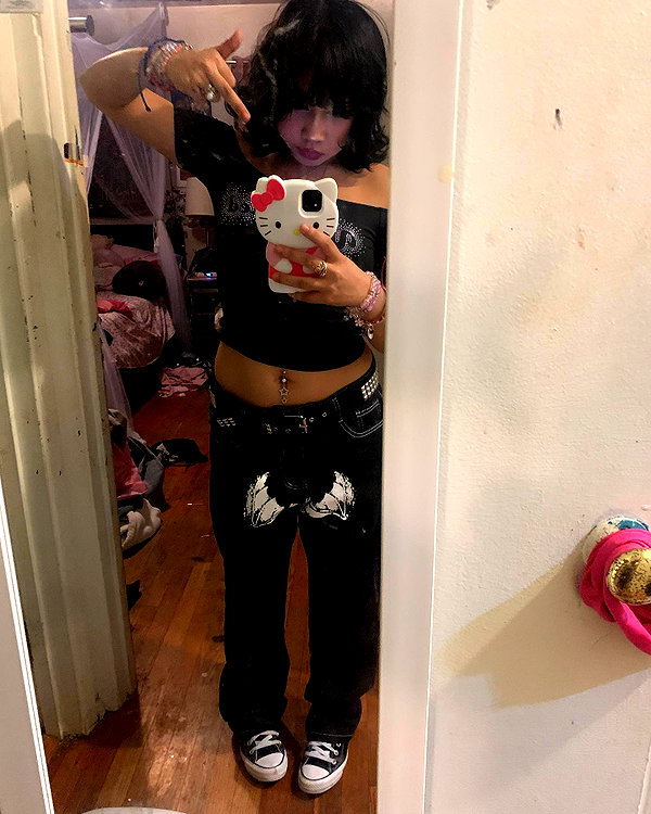 karis.gutz instagram image archive image