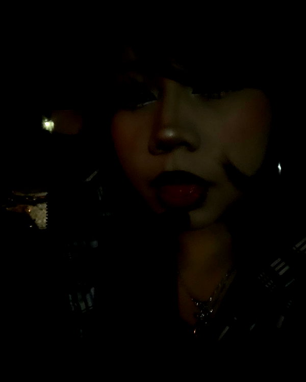 karis.gutz instagram image archive image