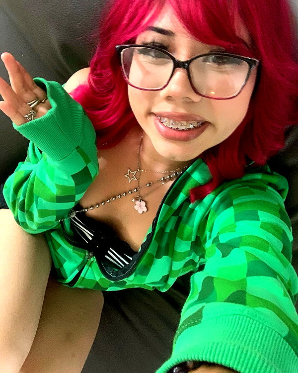 karis.gutz instagram image archive image