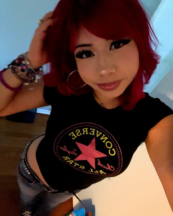 karis.gutz instagram image archive image