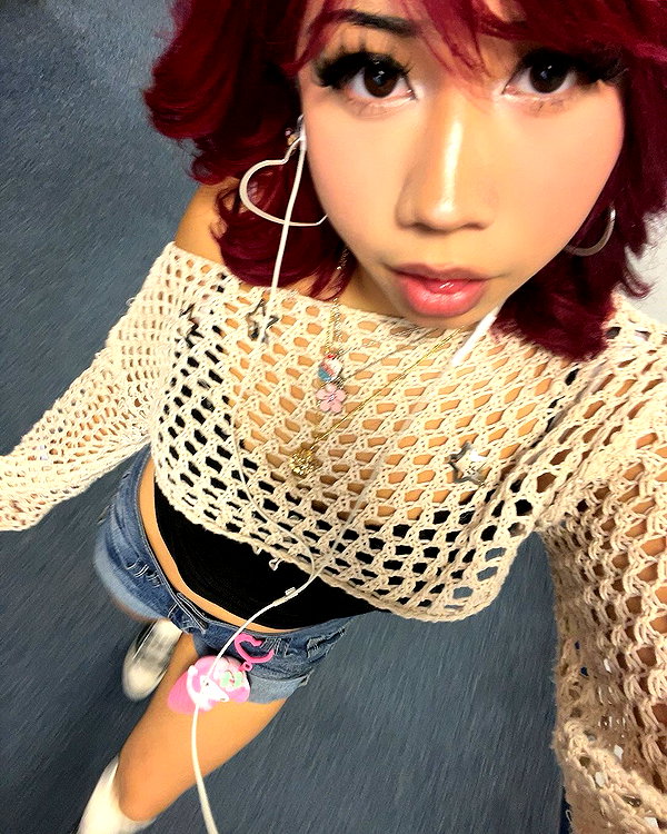 karis.gutz instagram image archive image