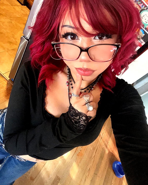 karis.gutz instagram image archive image