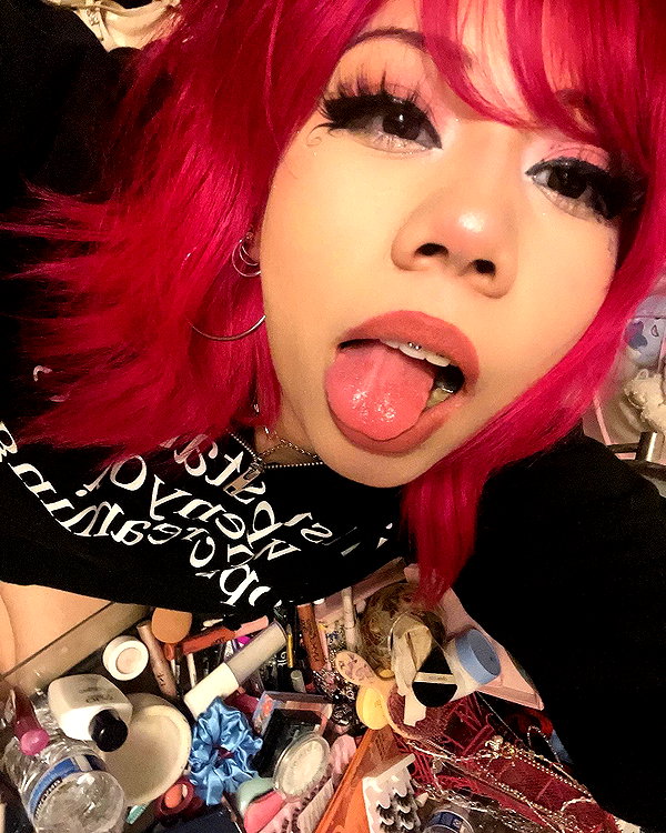 karis.gutz instagram image archive image