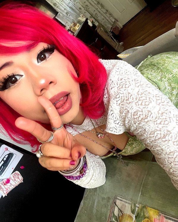 karis.gutz instagram image archive image