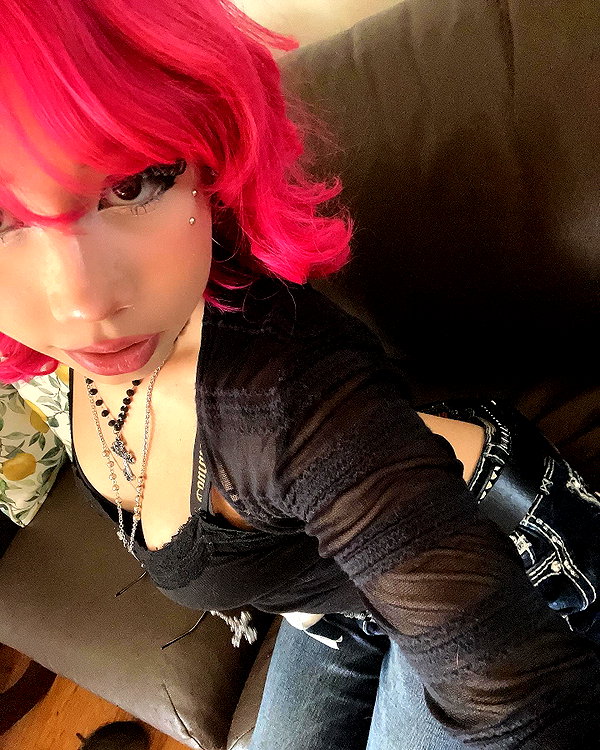 karis.gutz instagram image archive image