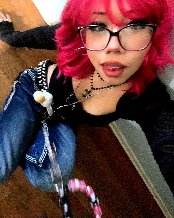karis.gutz instagram image archive image