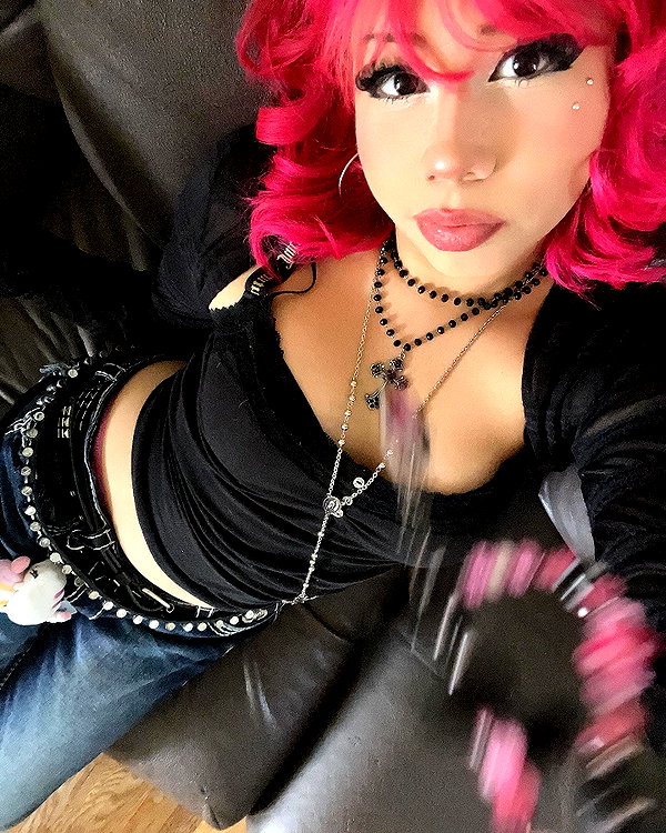 karis.gutz instagram image archive image
