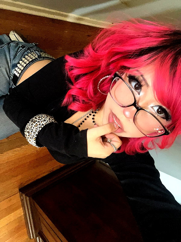 karis.gutz instagram image archive image