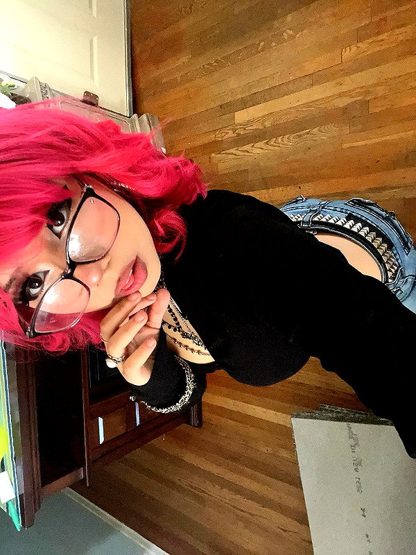 karis.gutz instagram image archive image