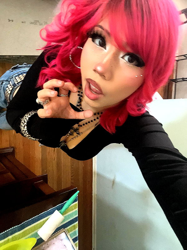 karis.gutz instagram image archive image