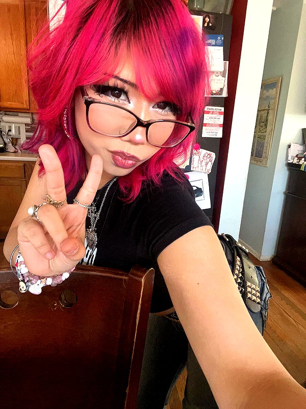 karis.gutz instagram image archive image
