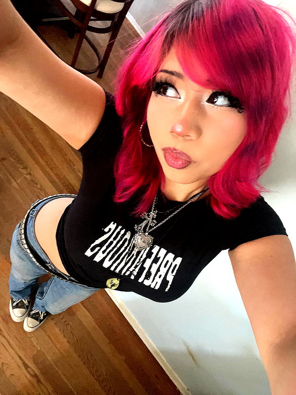 karis.gutz instagram image archive image