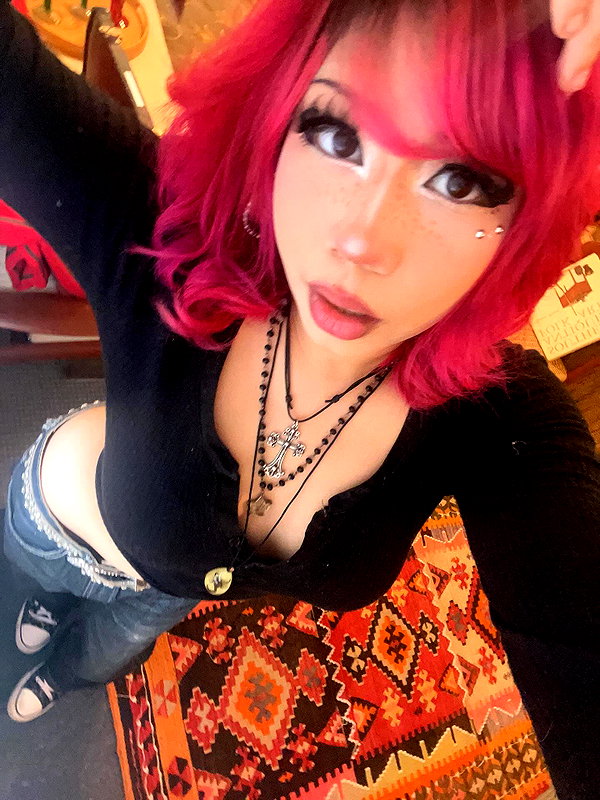 karis.gutz instagram image archive image