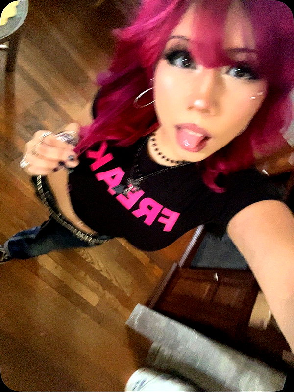 karis.gutz instagram image archive image