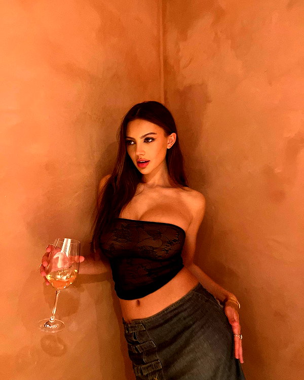 katarina.deme instagram image archive image