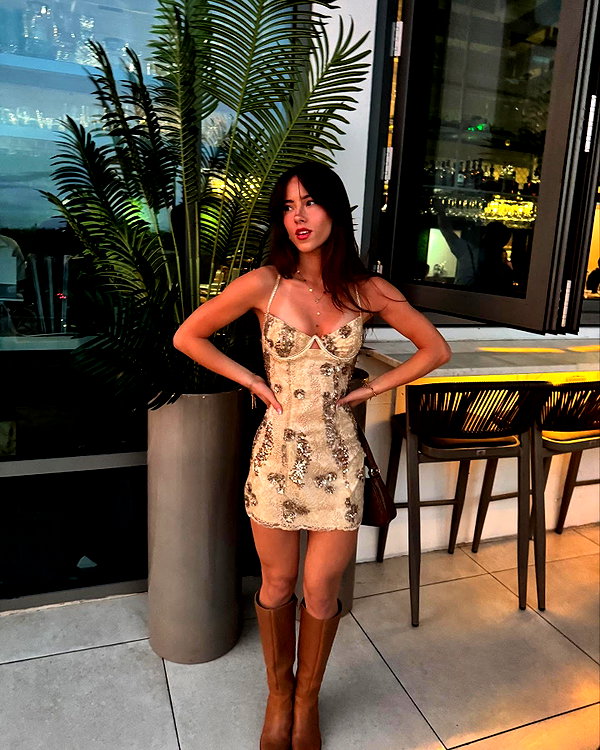 katelynernst3 instagram image archive image