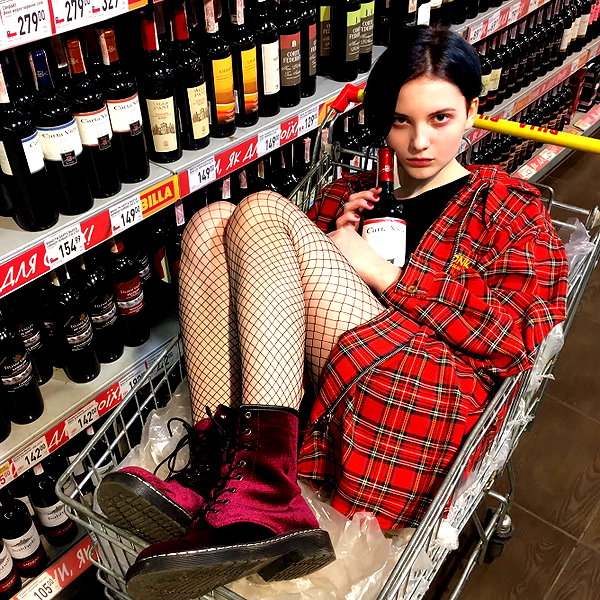 katie_westwood instagram image archive image