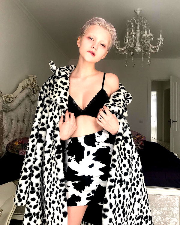 katie_westwood instagram image archive image