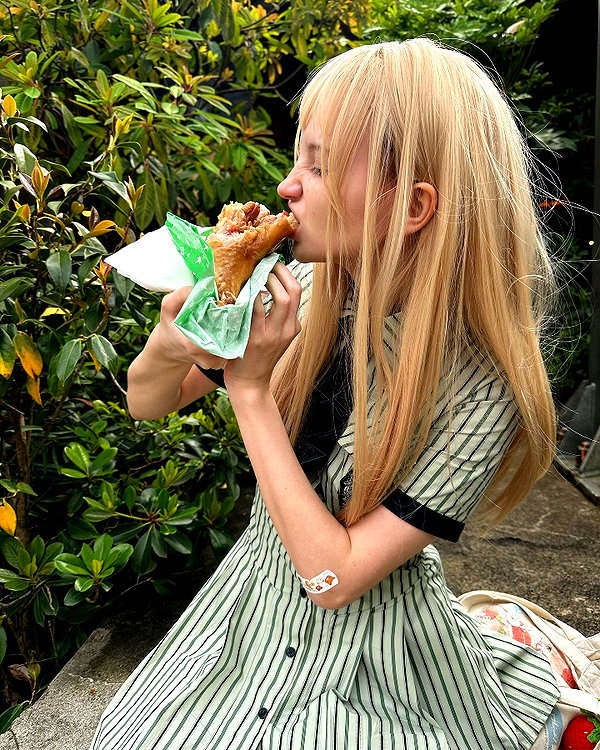 katie_westwood instagram image archive image