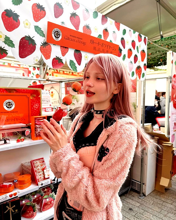katie_westwood instagram image archive image