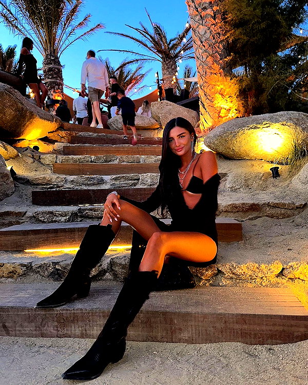 keli_ezra instagram image archive image