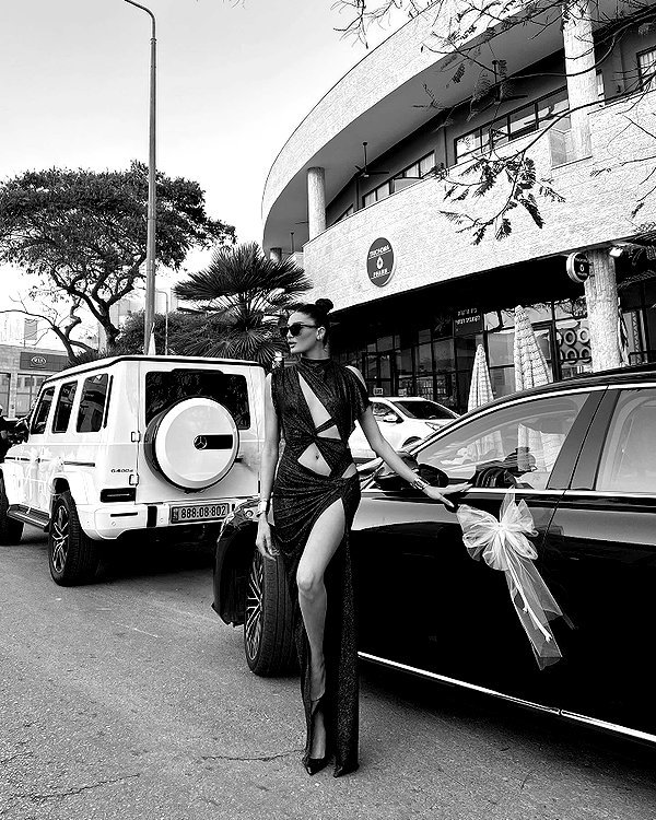 keli_ezra instagram image archive image
