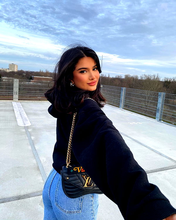 khelan.mh instagram image archive image