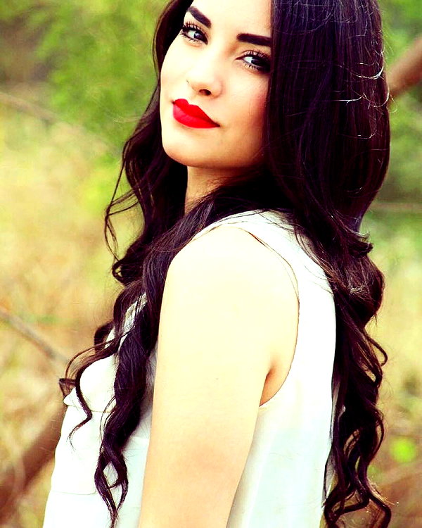 kimberly.loaiza instagram image archive image