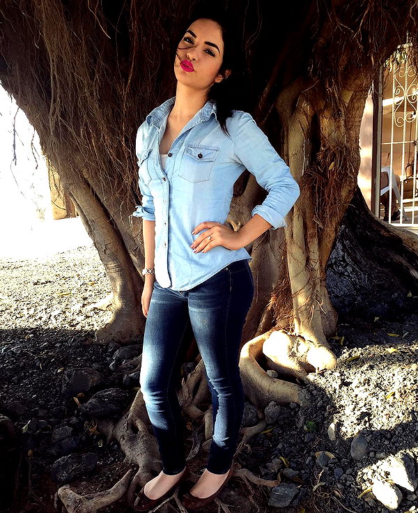 kimberly.loaiza instagram image archive image