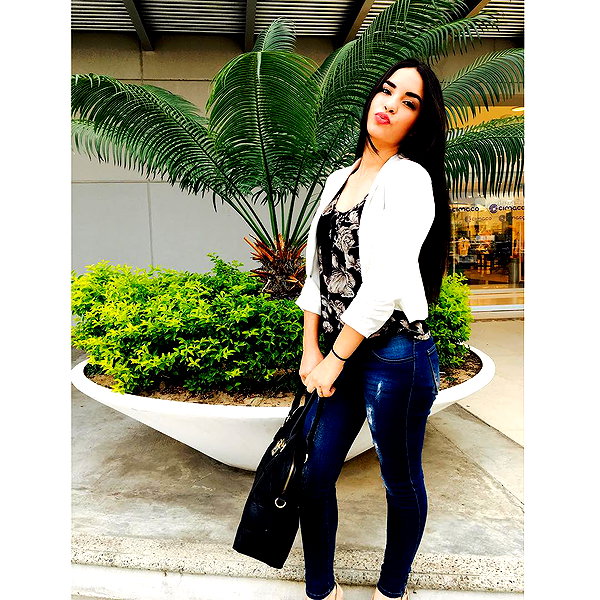 kimberly.loaiza instagram image archive image