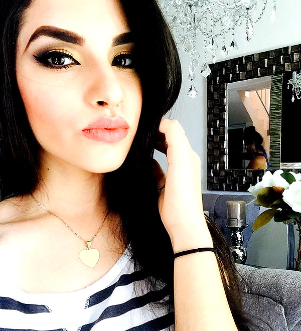 kimberly.loaiza instagram image archive image