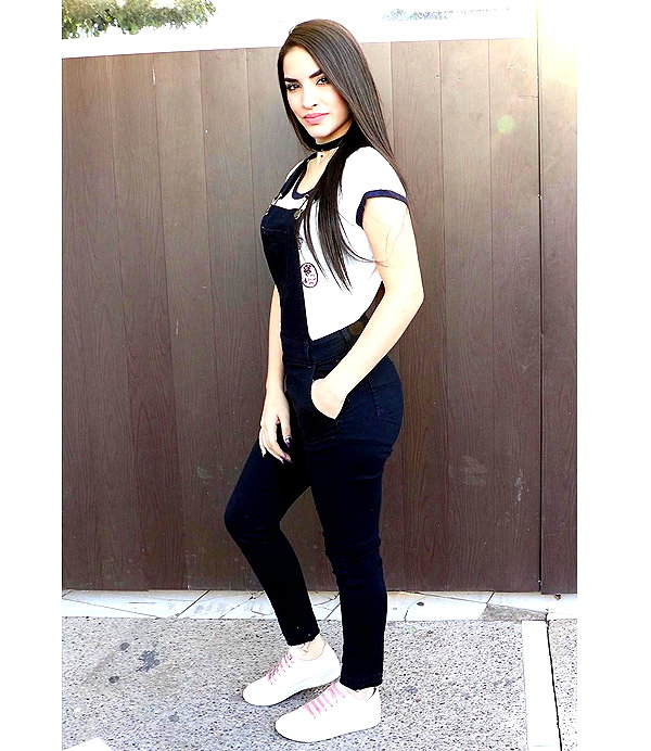 kimberly.loaiza instagram image archive image