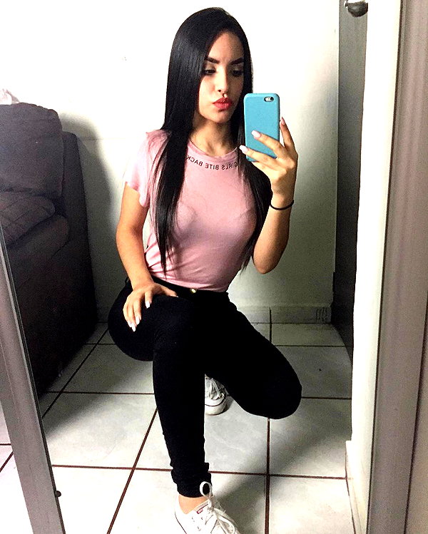 kimberly.loaiza instagram image archive image