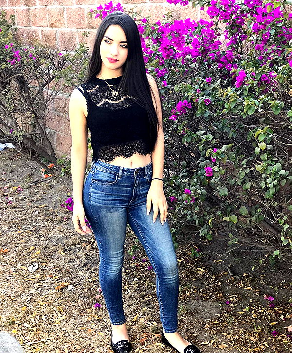 kimberly.loaiza instagram image archive image