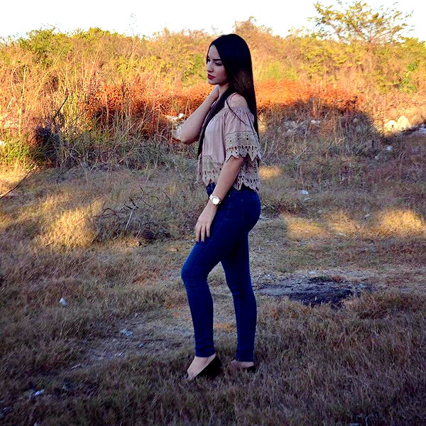 kimberly.loaiza instagram image archive image