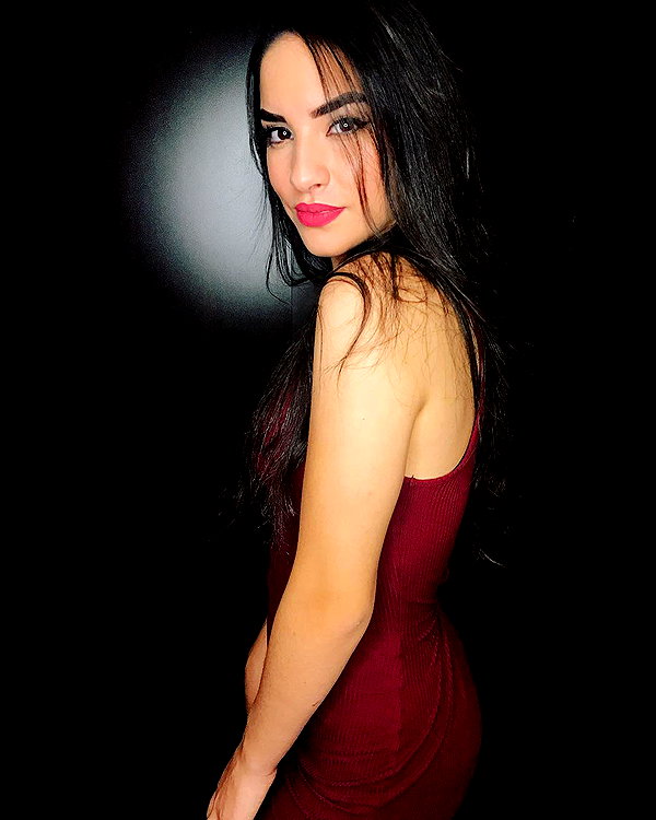 kimberly.loaiza instagram image archive image