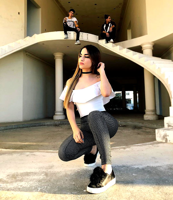 kimberly.loaiza instagram image archive image
