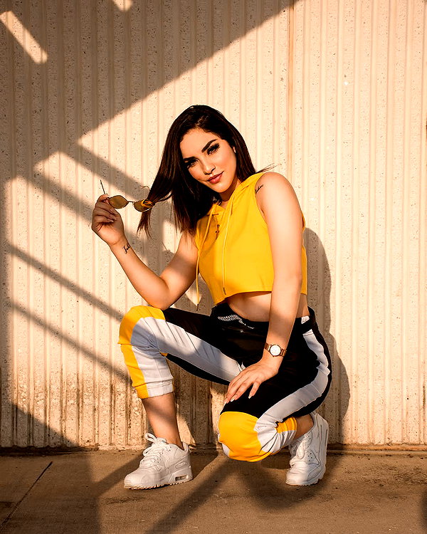 kimberly.loaiza instagram image archive image