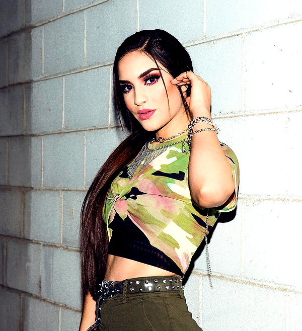 kimberly.loaiza instagram image archive image