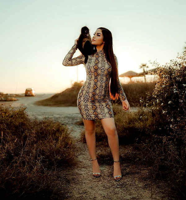 kimberly.loaiza instagram image archive image