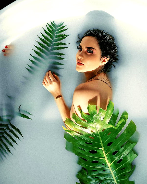 kimberly.loaiza instagram image archive image