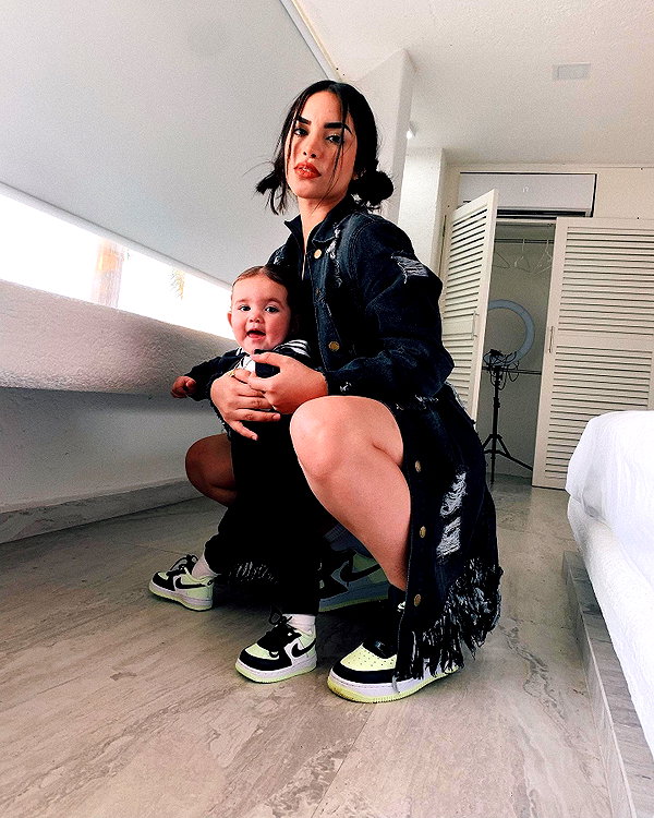 kimberly.loaiza instagram image archive image