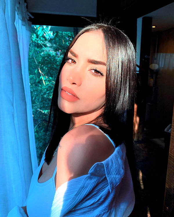 kimberly.loaiza instagram image archive image