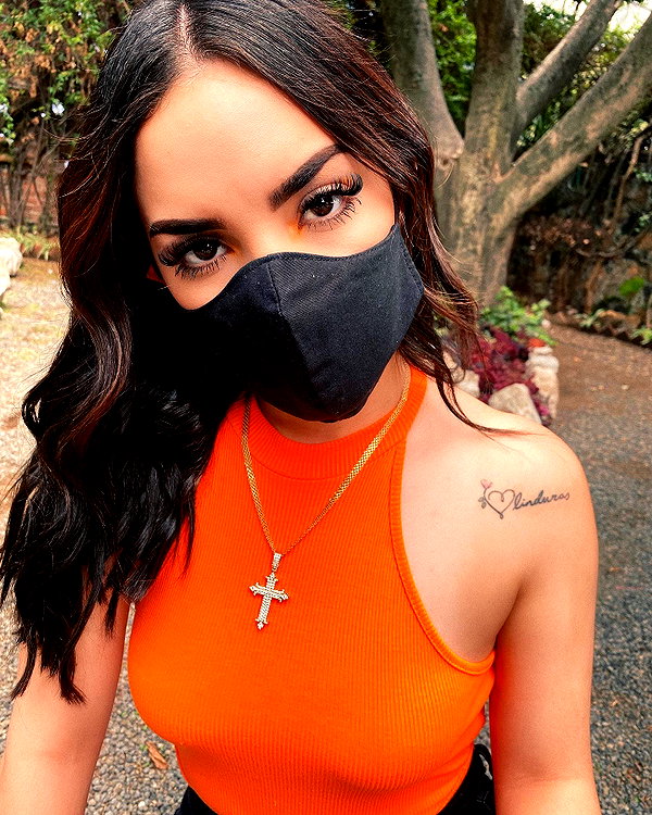 kimberly.loaiza instagram image archive image